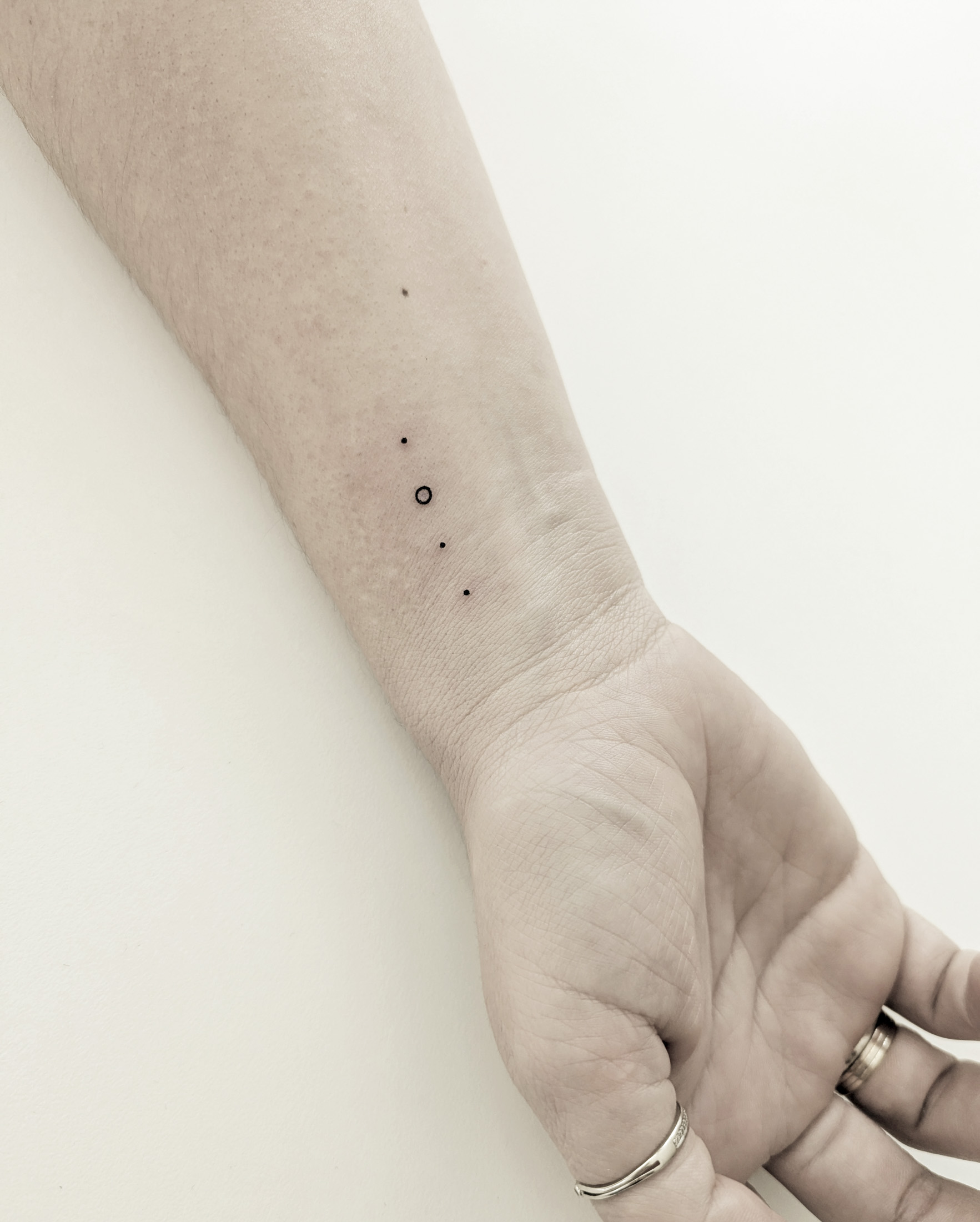 Minimalist Dots